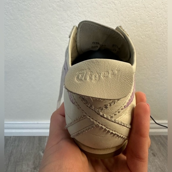 Onitsuka Tiger OT6010 Leather Sneakers - Picture 12 of 16